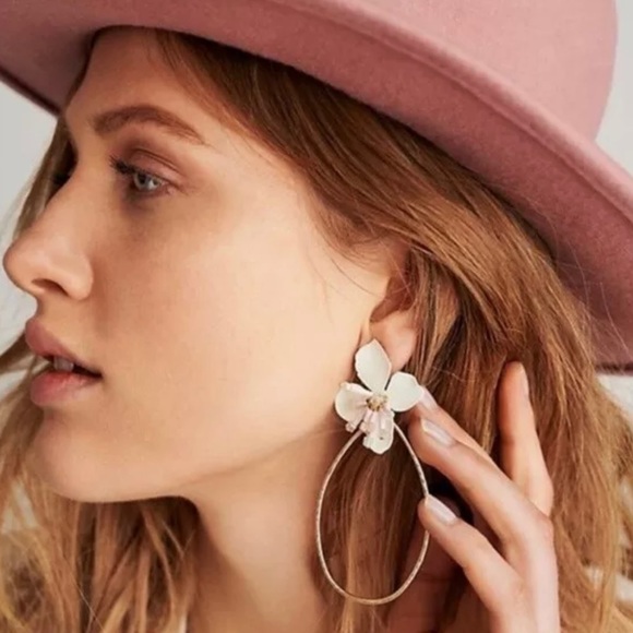 🍋2/$30 New Anthro Mireille Floral Drop Earrings - Picture 2 of 3